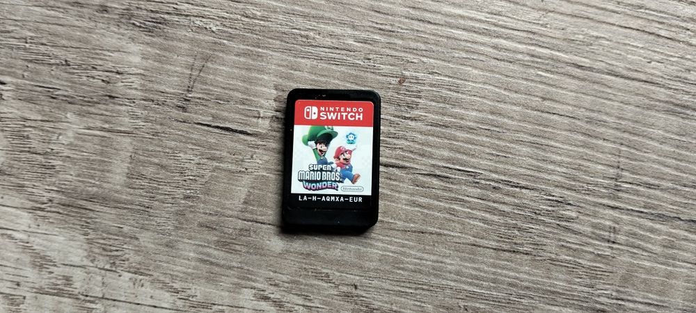 Nintendo switch oled white