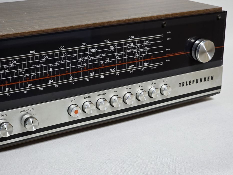Receiver Vintage reparado Telefunken