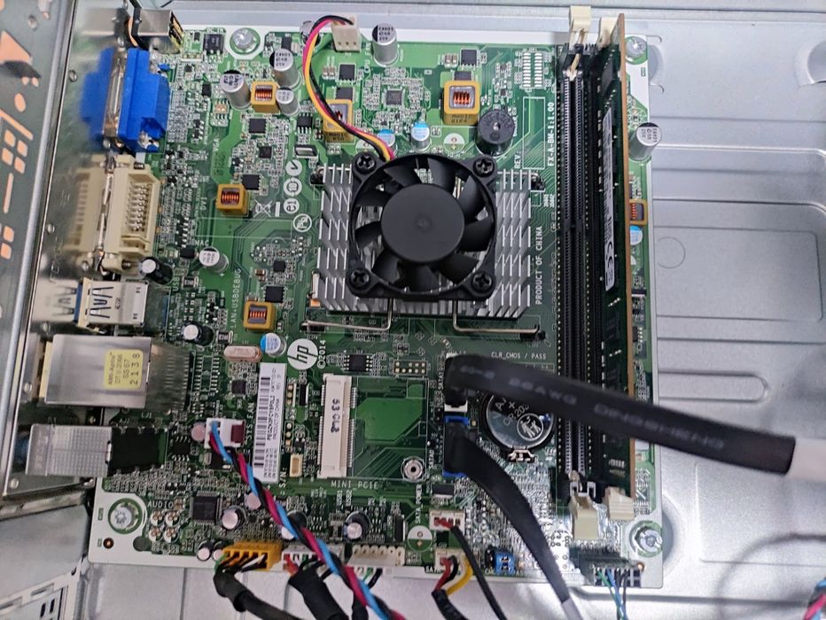 HP Slimline 450-a100np 8GB - 1 TB Impecável