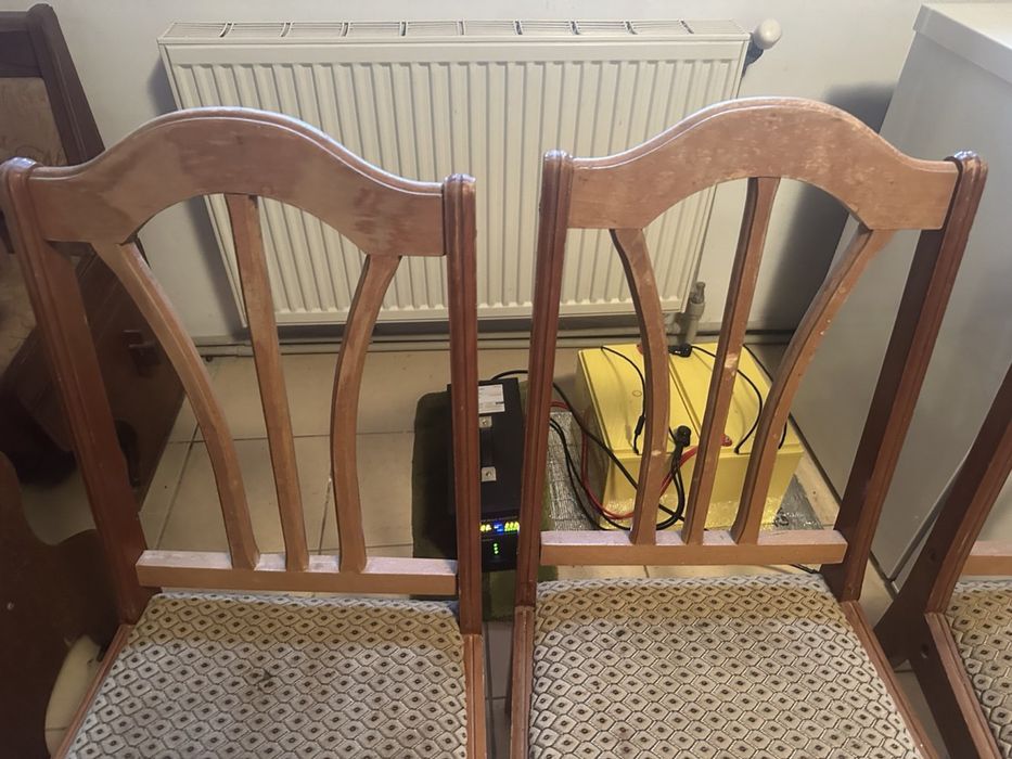 Стільці деревʼяні, 4 штуки