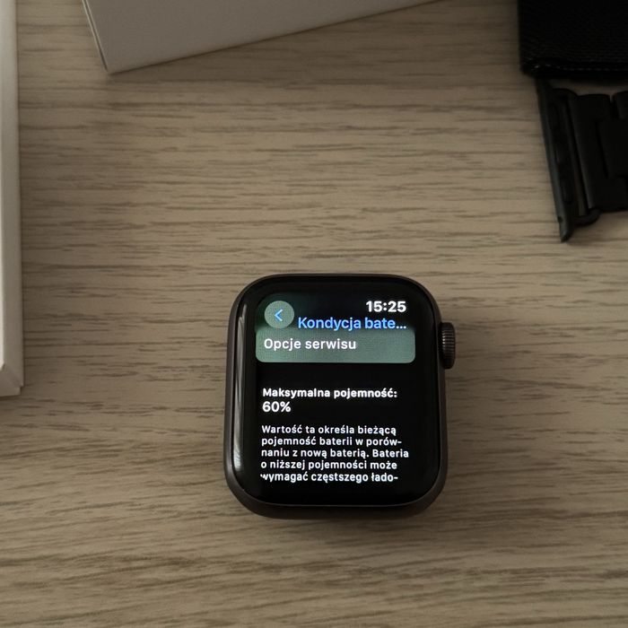 Apple Watch 4 40mm cellular + paski