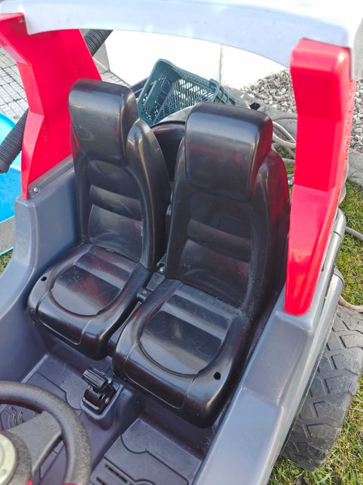 Jipe a bateria - Feber - Challenger 12V com 2 lugares
