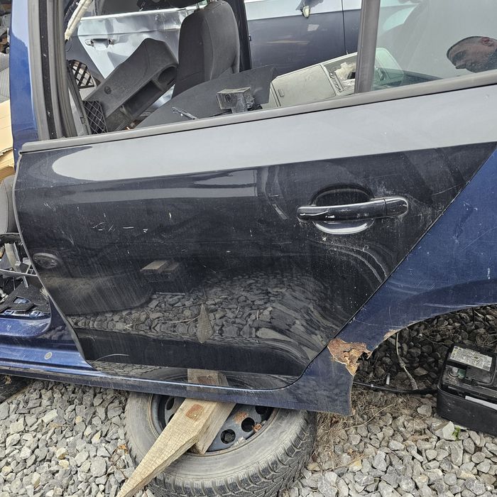 Двери Дверь Двері VW Jetta 5C6 USA LC9X  Задні ліві