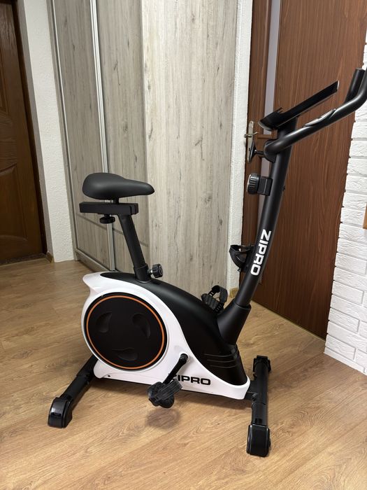 Rower stacjonarny Zipro Nitro