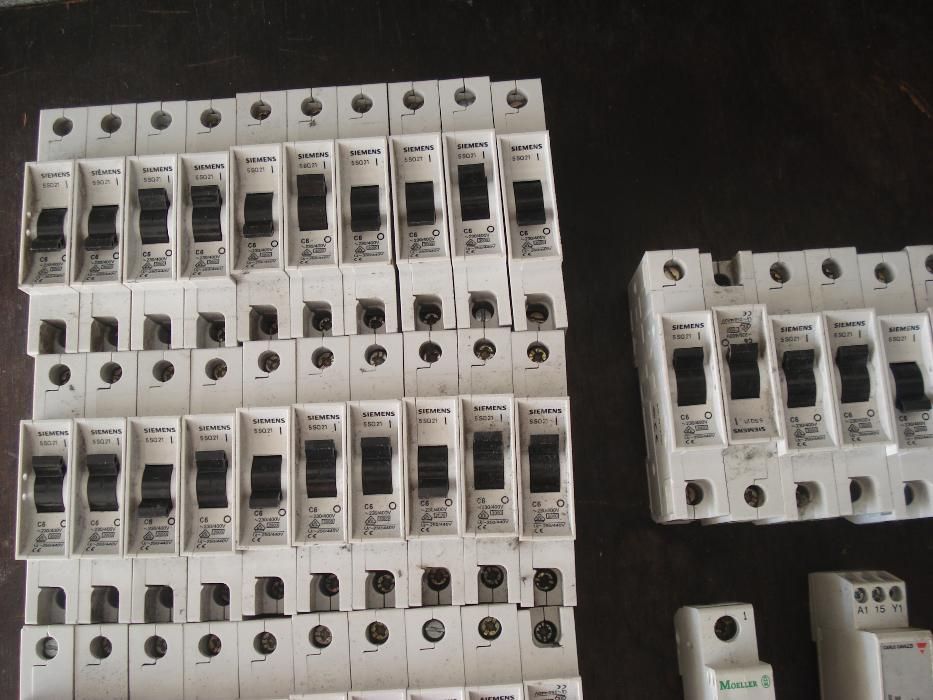 46 Dijuntores siemens C6