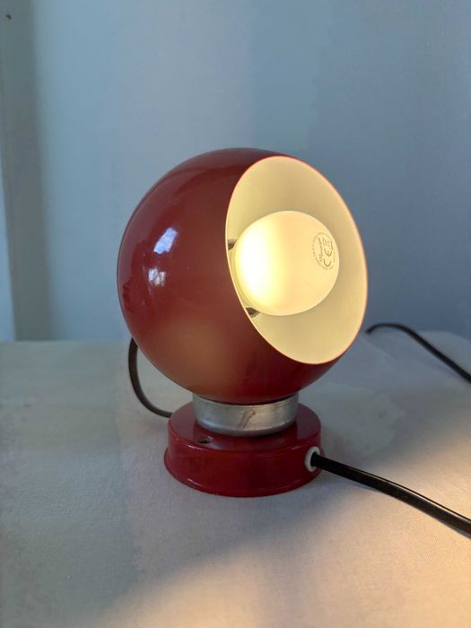 Space Age Red Eyeball Italian Magnetic Lamp Goffredo Reggiani