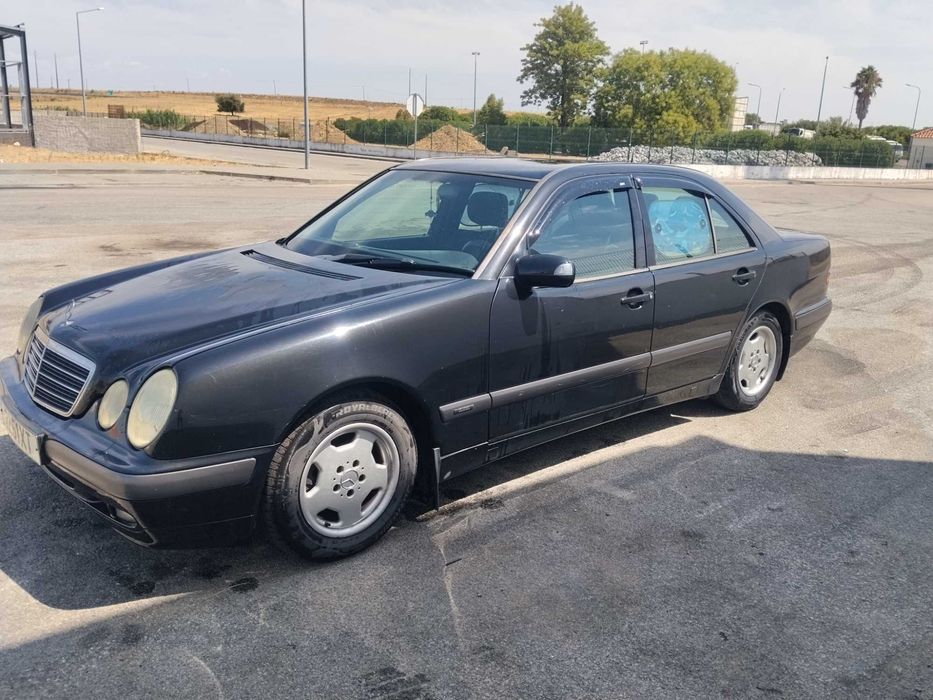 Mercedes Benz E 220