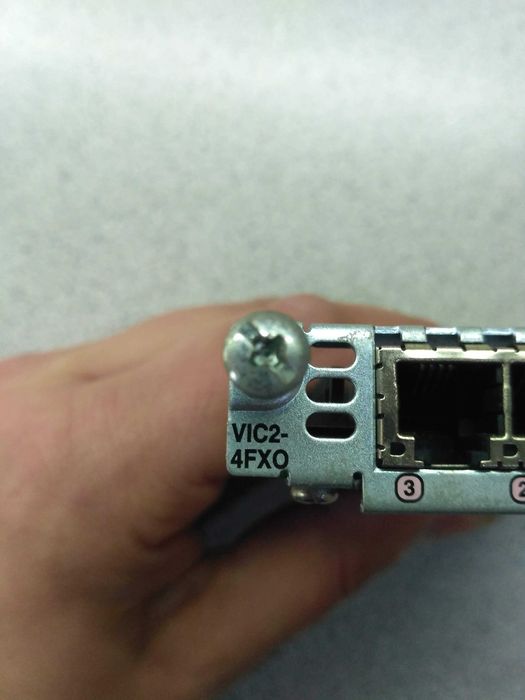 Модуль Cisco VIC2-4FXO