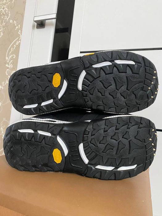 Продам сноубордичні черевики Burton Imperial