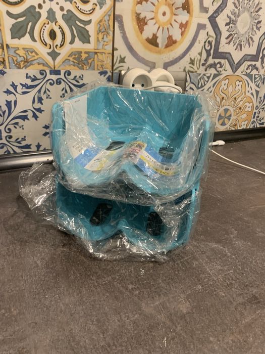 Uchwyt na butelki, puszki do lodowki lub szafki