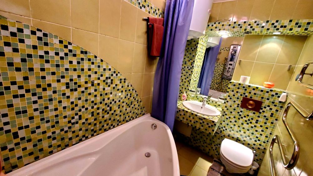 3-х кім.Даманский.17кв.СевГок.7 лікарня