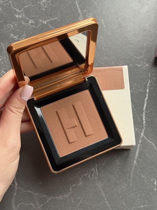 Тональна основа Haus Labs 100LN бронзер Haus labs оригінал