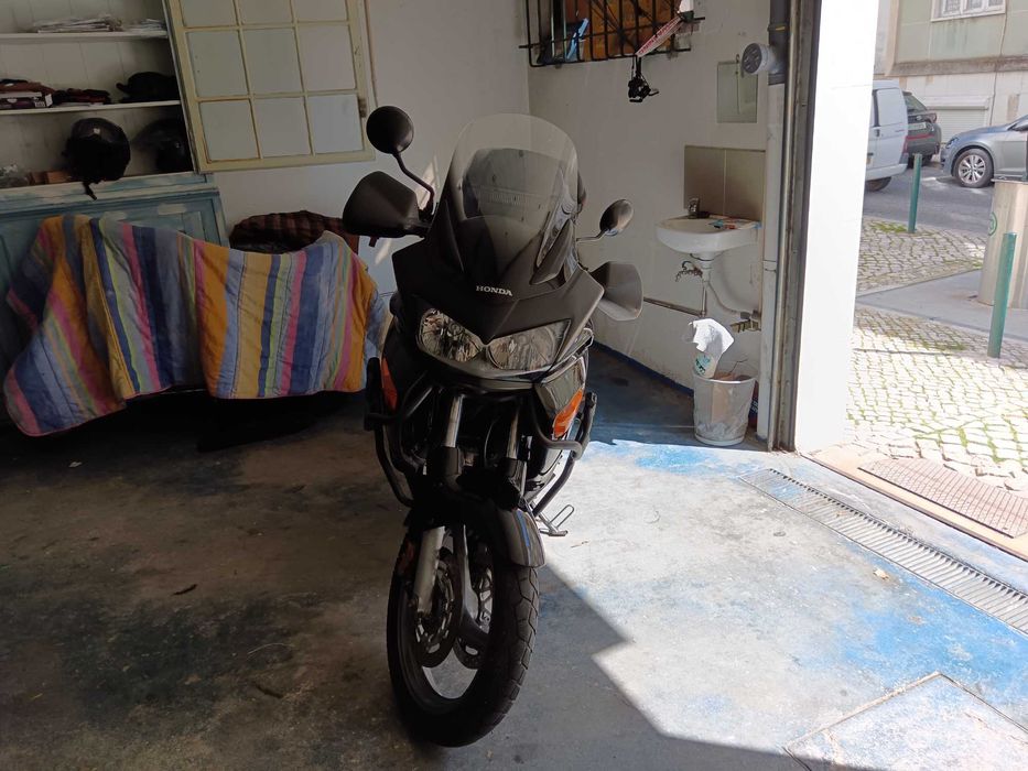 Honda Varadero 1000 ABS 2005 • Impecável • 86 Mil Km • Pronta a Viajar