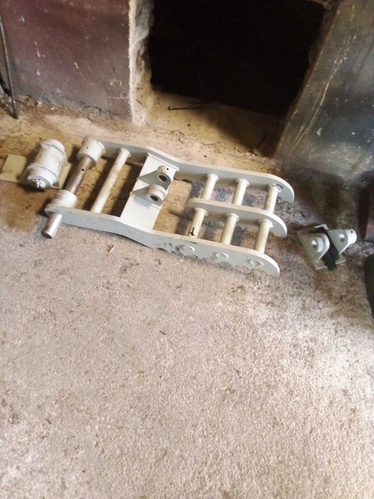 Kciuk hydrauliczny do koparki