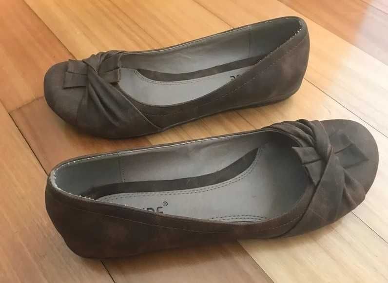 Sapatos em pele da Seaside - impecáveis