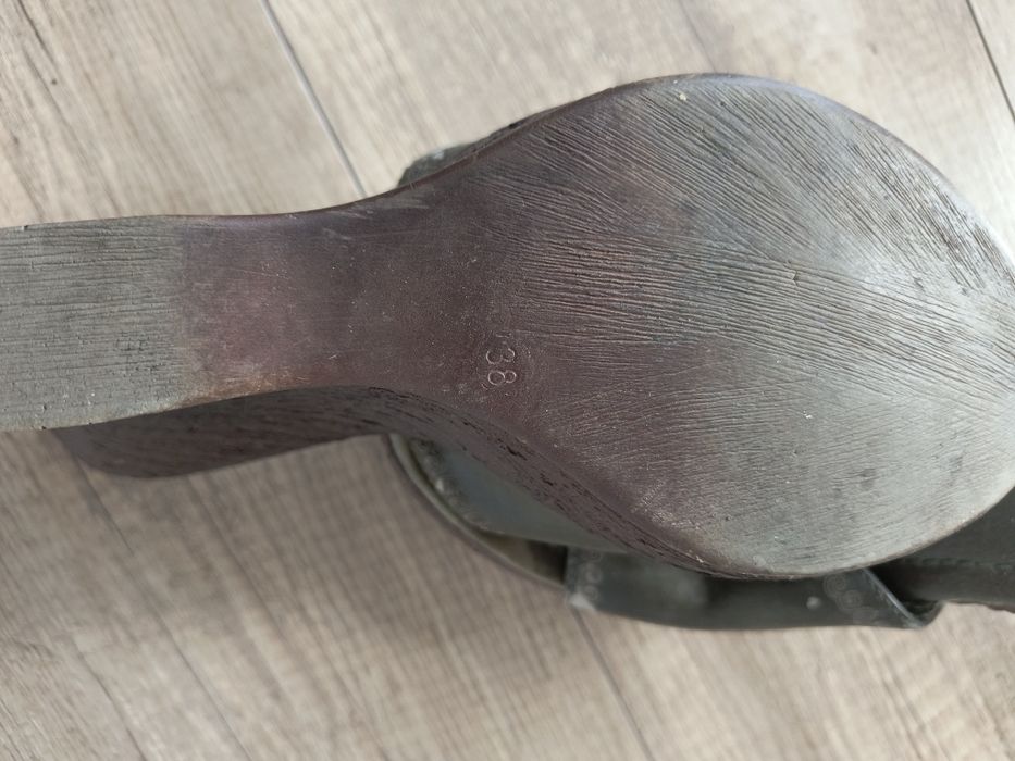 Klapki damskie na koturnie rozmiar 38