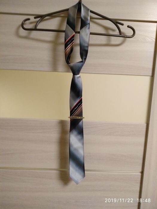 Продам красивые галстуки
