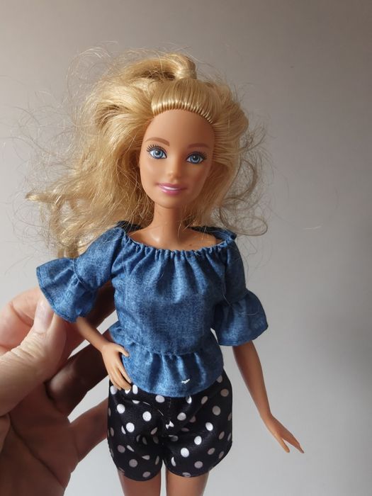 Lalka Barbie blondynka ubranka dla lalki Mattel