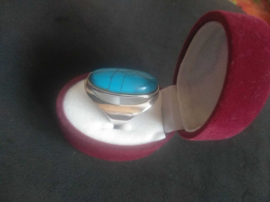 Серебряные кольцо с бирюзой