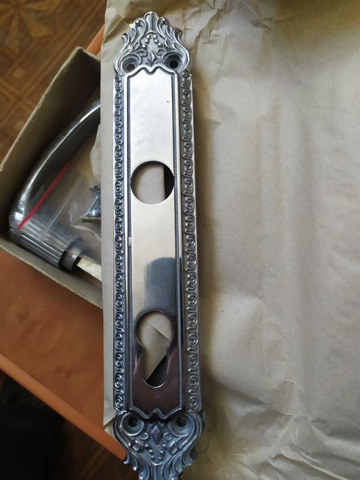 замок врізний дверний