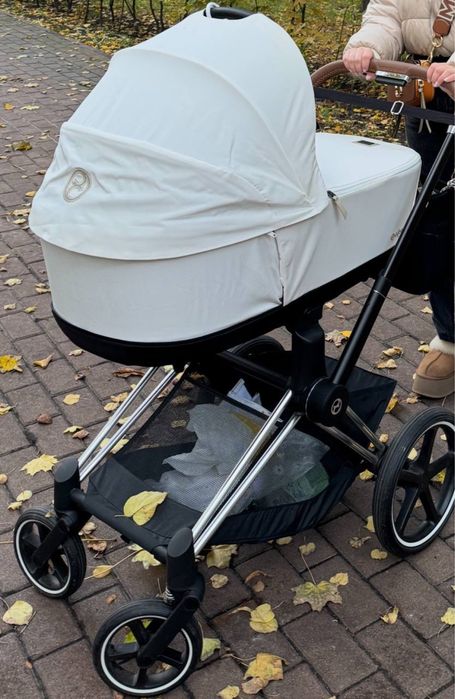 Cybex 3 в 1, 2025 рік