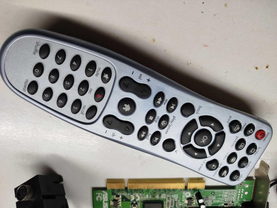 Placa Rádio-TV-Captura AV ASUS-HP PCI - My Cinema-P7131 Hybrid C1VDRF