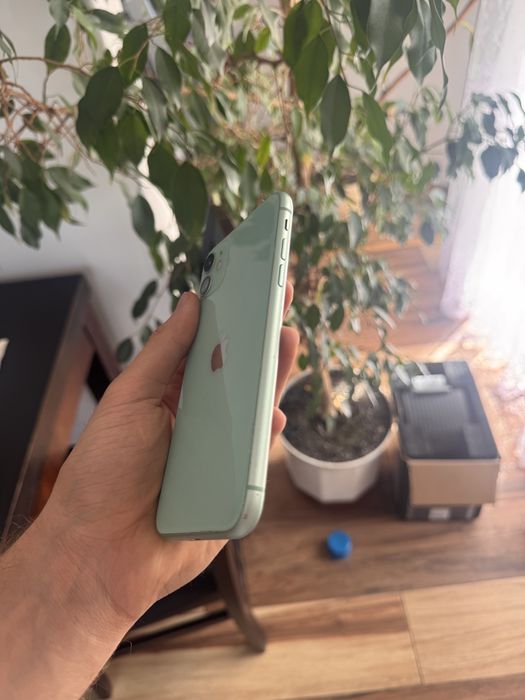 Iphone 11 64 GB stan bardzo dobry 100% baterii Gwarancja