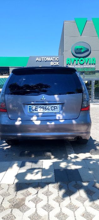 Мітсубісі грандіс в доброму стані