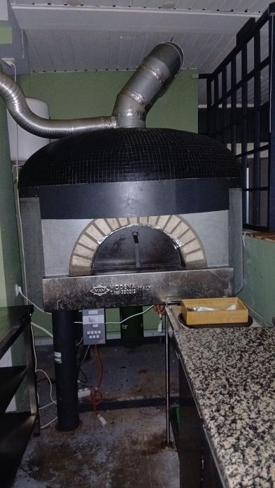 Forno a gás ou lenha
