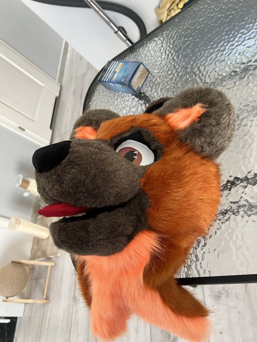 Fursuit head hieny