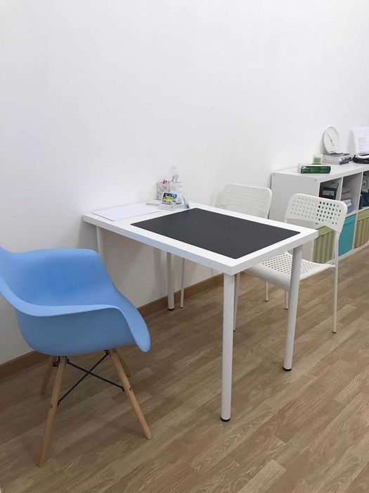 Aluga-se Gabinete/Escritório - manhãs, tardes ou dias