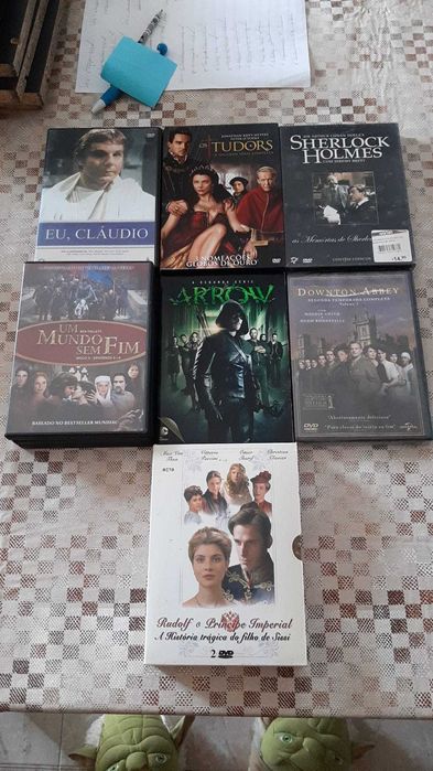 DVD Series (Grey's Anatomy - Game of Thrones - Others)64551817422210123