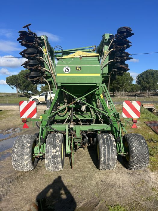 Semeador John Deere 750a