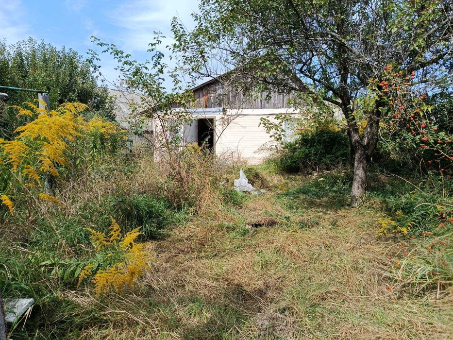 Продаж земельної ділянки з будинком