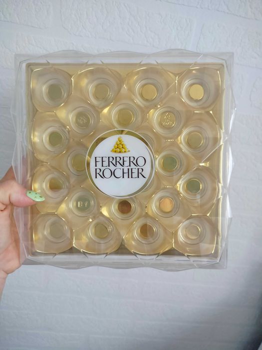 Plastikowe pudełko na drobiazgi do przechowywania