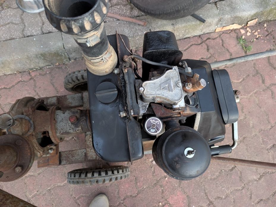 Motor de rega a diesel 540cm3, impecável.