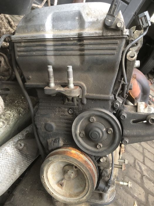 Двигун мазда 323 бензин 2003р