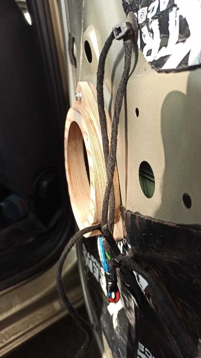 Подиумы под динамики на Fiat Doblo/Fiorino/Qubo/Citroen Nemo