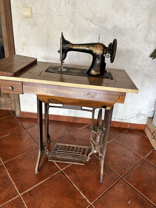 Máquina de costura Singer