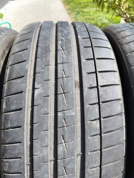 Komplet opon letnich Vredestein Ultrac Vorti+ 225/45/18 bdb stan