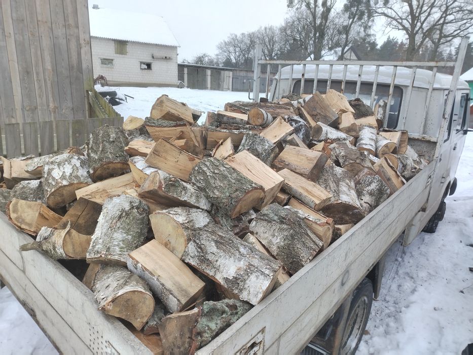 Drewno opałowe kominkowe sosna brzoza sucha opał transport w cenie