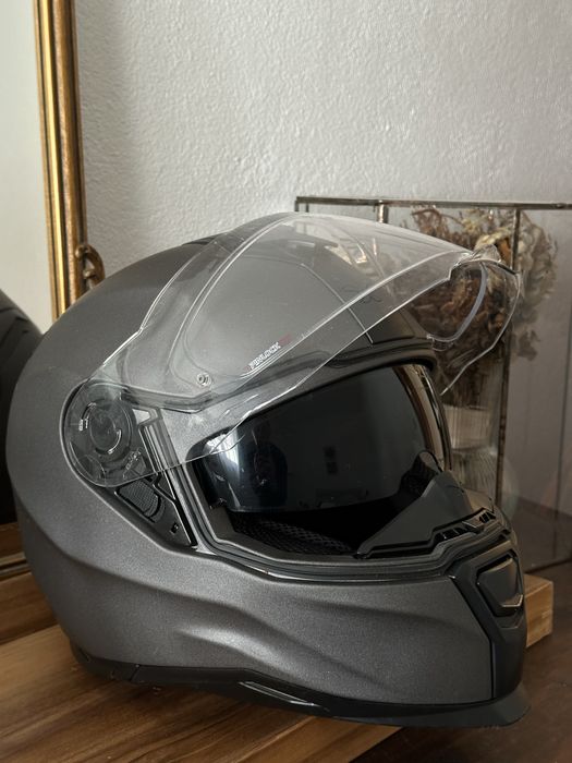 Capacete de motocicleta com tonalidades duplas