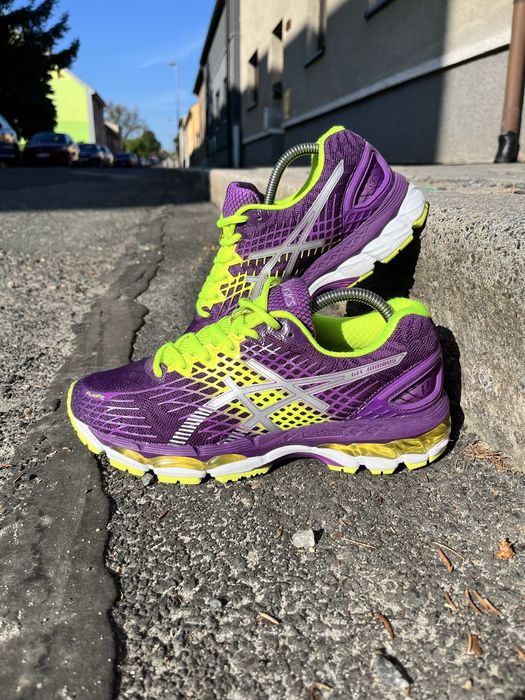 Кросівки ASICS GEL-Nimbus 17 бігові легкі та зручні