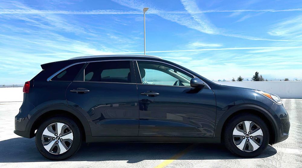 Kia Niro Hybrid      2018
