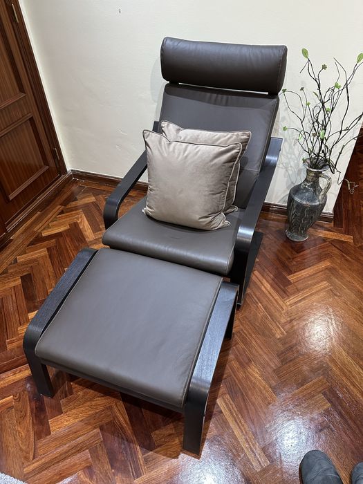 Poltrona em pele IKEA