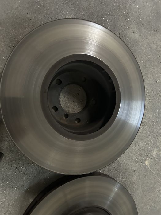 Discos e calços 348mm Bmw 535D