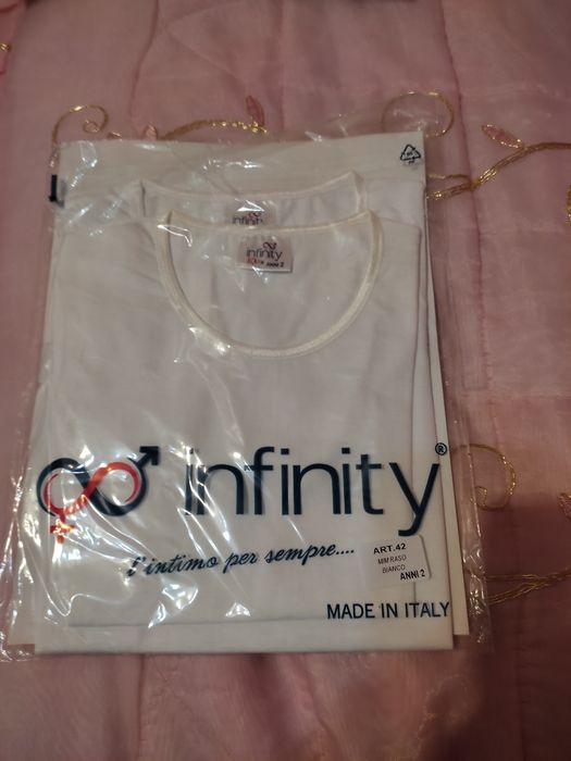 Білі футболки на дівчинку 2,3,4 роки. Нові