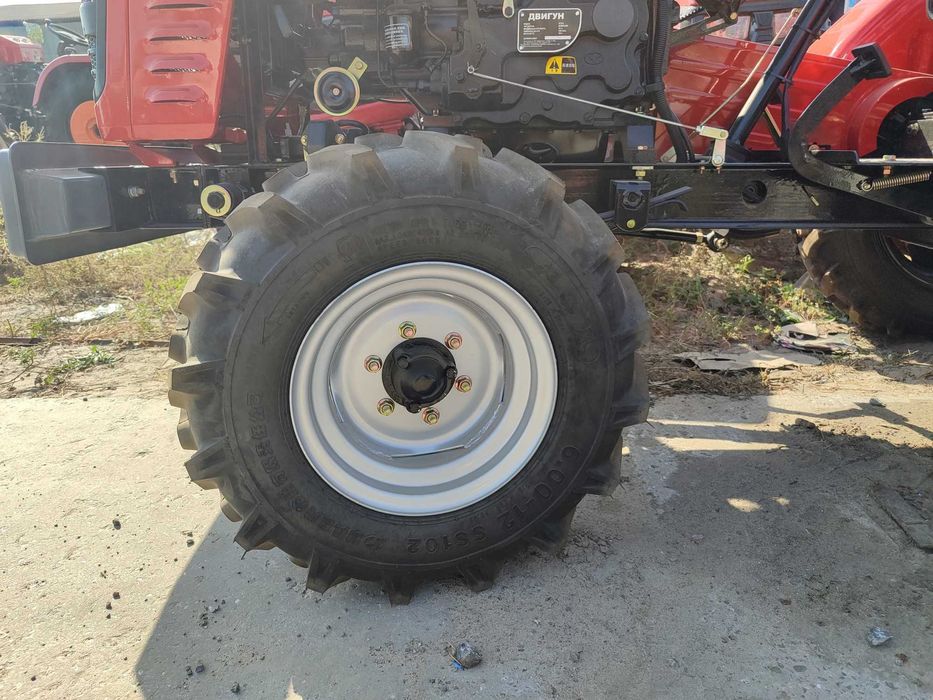 Трактор Шифенг 240 ЛР 2025 года передний радиатор