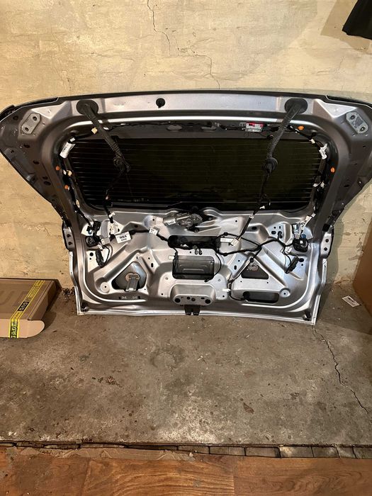 Крышка багажника, ляда, задняя дверь Ford Escape 2022 Mk4