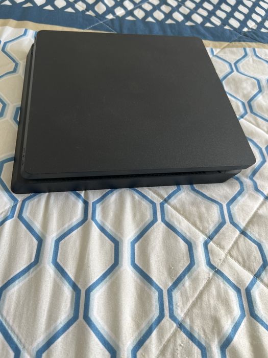 PlayStation 4 Slim 500GB – Excelente Estado